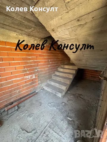 Продавам двуетажна къща в град Хасково,кв.Болярово , снимка 4 - Къщи - 50299231