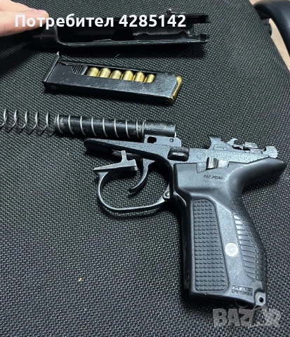 Боен пистолет Макаров с три кобура., снимка 3 - Други услуги - 52650235