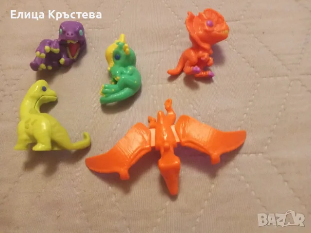 Kinder Jurassic world играчки от шоколадови яйца , снимка 5 - Колекции - 48639695