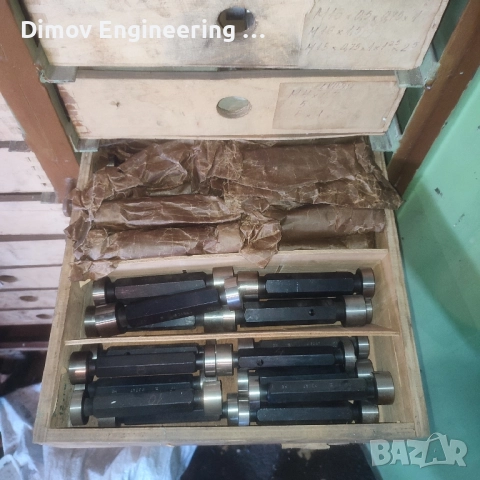 Калибри резбови,глаадки,скоби .., снимка 8 - Други инструменти - 51728639