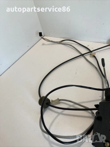 Механизъм за заключване дясна страна за Mercedes C220 CDI Cl203 (2007), снимка 3 - Части - 54005806