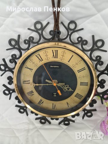 Часовник, снимка 3 - Антикварни и старинни предмети - 40043828