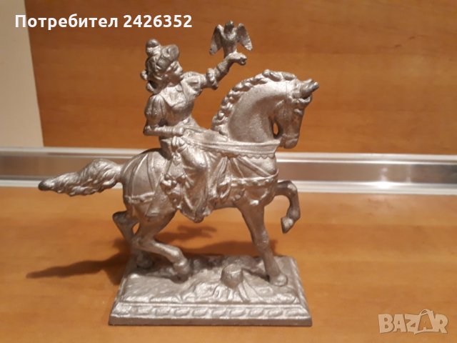 Старa метална фигура, жена на кон и сокол, СССР, снимка 5 - Колекции - 31989919