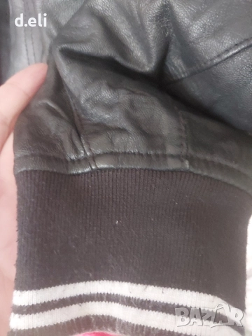 Две кожени якетаCalvin Klein Original Size L/ ARMANI Original 100% Кожа Мъжко яке, снимка 10 - Якета - 52226034