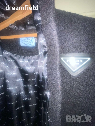 Дамско палто PRADA / Прада , с качулка-  вълна, снимка 4 - Палта, манта - 53328362