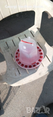 Продавам поилка за пиленца