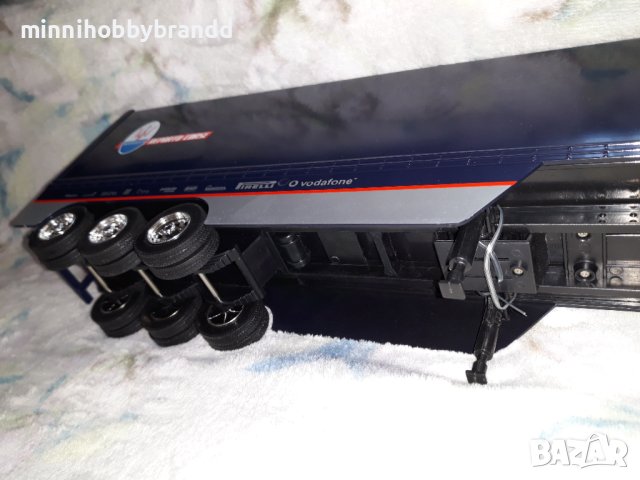 IVECO STRALIS 1:32 , снимка 8 - Колекции - 40818758