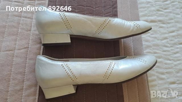 Дамски Бели обувки номер 38, снимка 5 - Дамски ежедневни обувки - 51785333