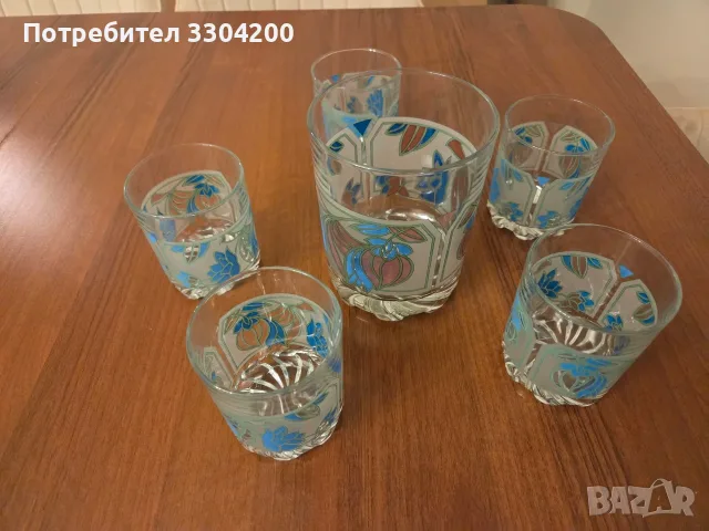 Сервиз от чаши, чинии и съдове