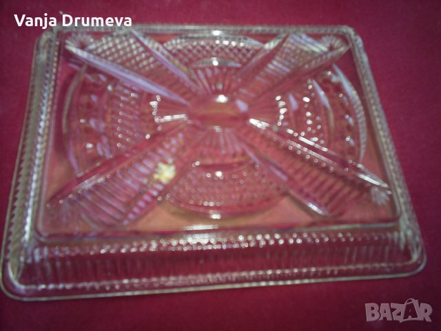 2 стъклени чинии от дебело гравирано стъкло от 80-те г. нови, снимка 4 - Чинии - 38215359