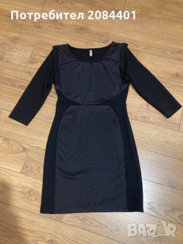 Елегантна рокля с 3/4 ръкав размер М