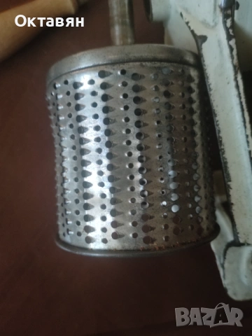 Мелничка за орехи, снимка 4 - Антикварни и старинни предмети - 53931631