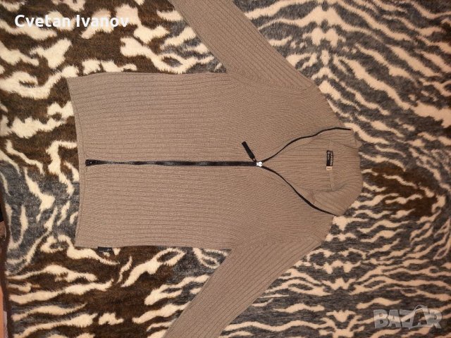 Оригинална жилетка Guess