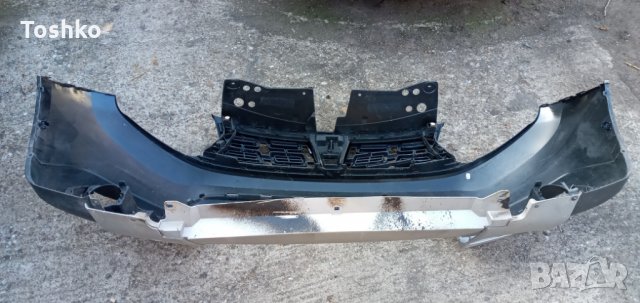 предна броня Dacia Duster, снимка 4 - Части - 32207716