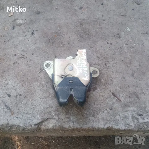 Брава Заден Капак За Тойота Карина 1995г / Toyota Carina 1995y