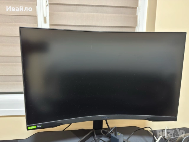 Samsung Odyssey G7, 27" в Добро Състояние, снимка 4 - Монитори - 53263289