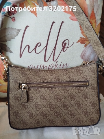 Guess чанта , снимка 2 - Чанти - 52071502