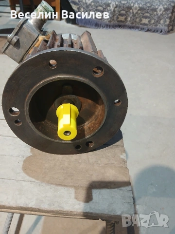 Трифазен електромотор, снимка 3 - Други машини и части - 53279148