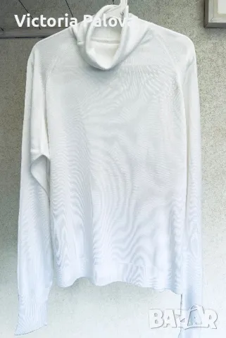 Красиво бяло поло унисекс