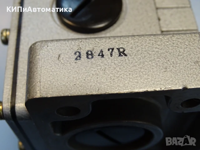 позиционен изключвател Omron D4MB-531G multiple 6-position limit switch, снимка 8 - Резервни части за машини - 50505215