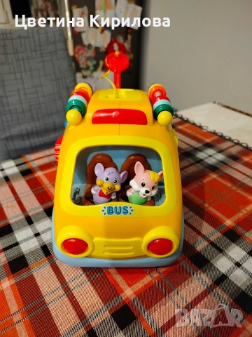 Детски образователен бус – сметало, сортер и музика, Hola