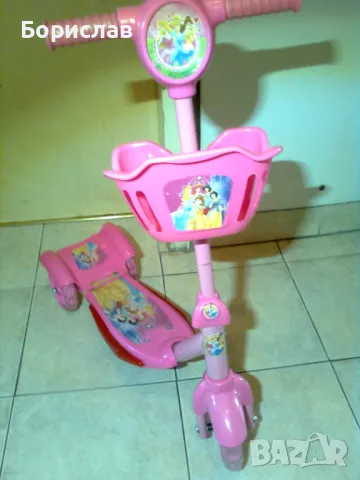 Детска тротинетка, светеща. Подарък каска., снимка 1