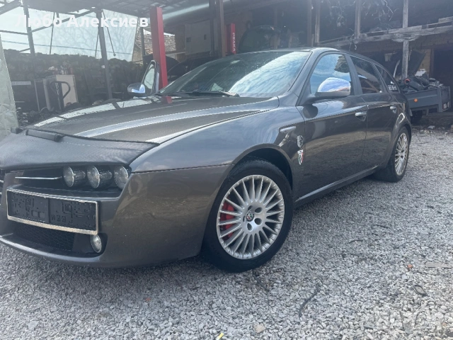 Алфа Ромео 2,4 jtdm 200, снимка 5 - Автомобили и джипове - 53217403