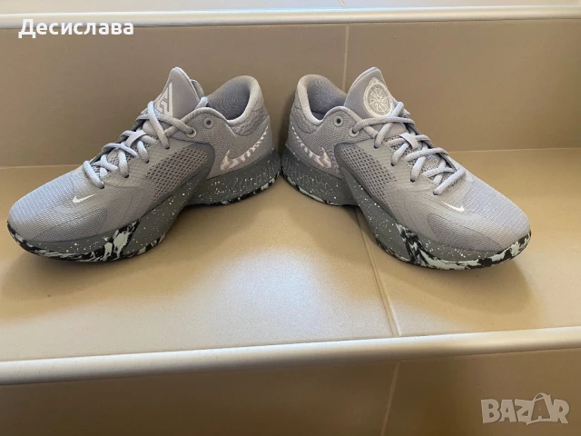 Nike Freak 4 GS 38 номер, снимка 4 - Маратонки - 51285173