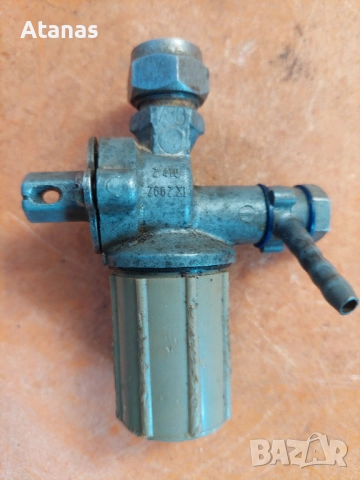 оригинален бензинов кран за трабант, снимка 3 - Части - 52841360