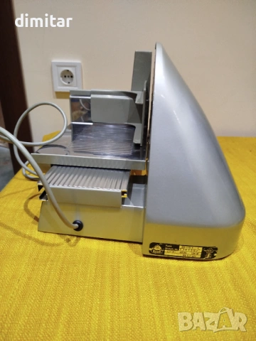 Колбасорезачка GRAEF - 130 W, снимка 10 - Кухненски роботи - 54242459