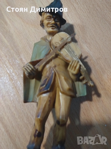 Италиански цигулар, красива изработка ръчна работа 15см височина , снимка 5 - Антикварни и старинни предмети - 51912772