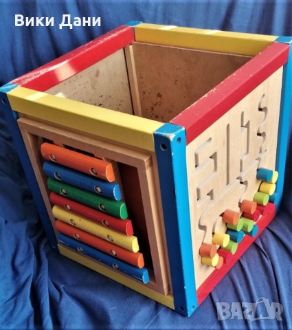 голяма дървена кутия КУБ за играчки с образователни игри по страните Швейцария