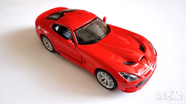 Bburago 2013 SRT Dodge Viper GTS - Мащаб 1:32, снимка 6 - Колекции - 52898440