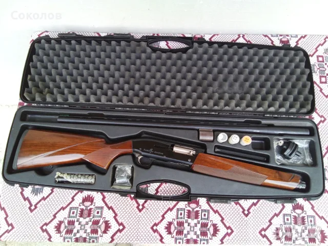 Ловен полуавтомат Browning