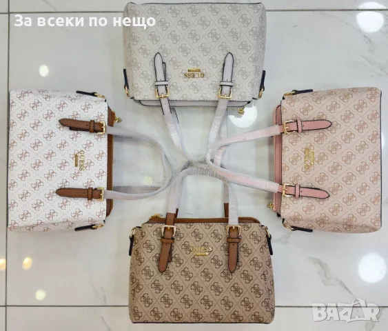 Guess Дамска Чанта С Лого Монограм Къси Дръжки С Декоративни Катарами И Дълга Презрамка Код E294