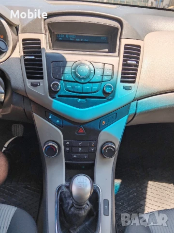 Chevrolet Cruze 1.6 Газ 2011, снимка 11 - Автомобили и джипове - 50879342