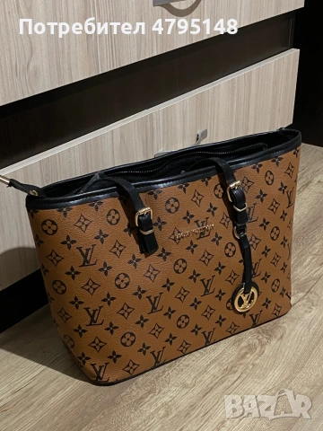 Дамски чанти на Louis Vuitton* & Guess*, снимка 6 - Чанти - 54175521