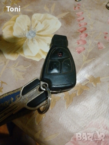 ключ Mercedes рибка Мерцедес 