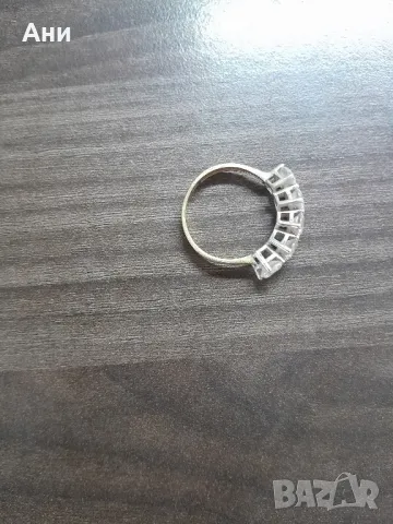 Златен пръстен с 5 камъка, снимка 5 - Пръстени - 49033851