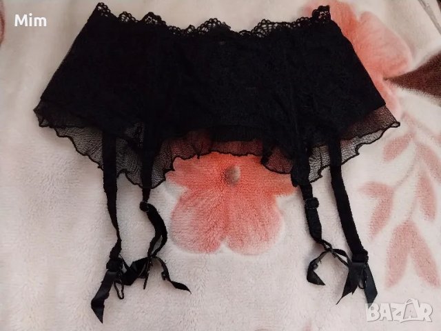 Desiree 38 S Черен дантелен колан за жартиери , снимка 3 - Бельо - 47921499