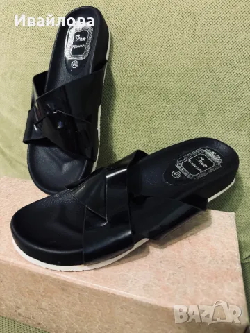 Дамски чехли, снимка 2 - Чехли - 47645046