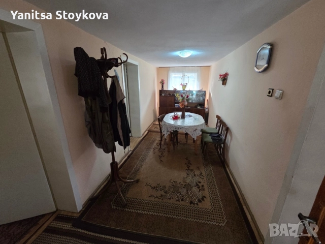 Двуетажна къща на 7км от Пловдив, снимка 5 - Къщи - 52817323