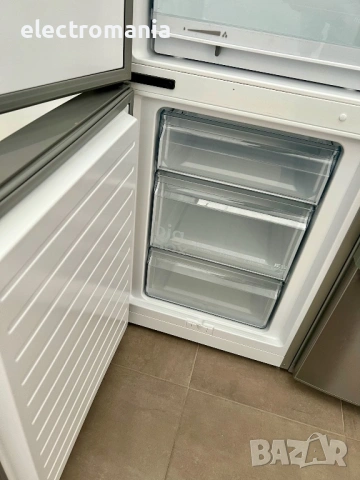 хладилник с фризер Siemens KG36VVL32/02, снимка 7 - Хладилници - 53159046