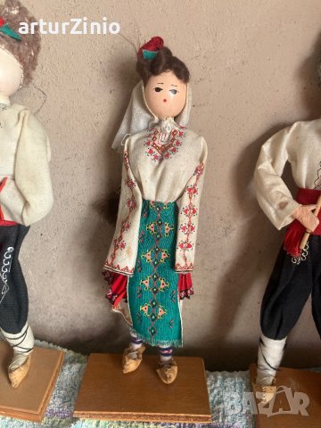 Кукли с народна носия, снимка 2 - Колекции - 42764595