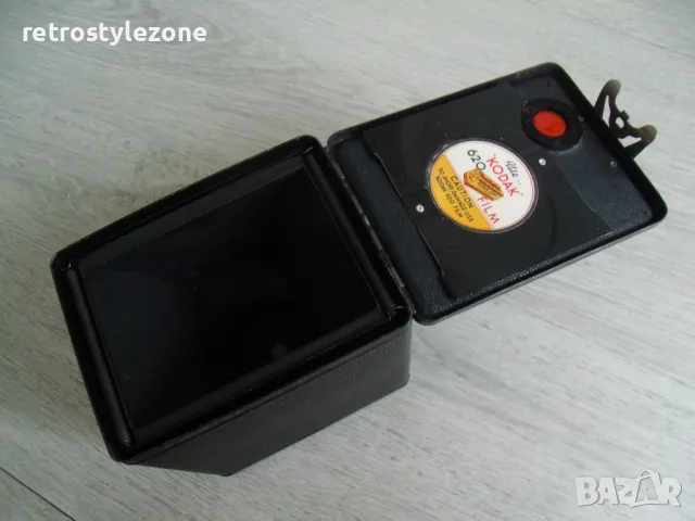 № 7717 стар фотоапарат - Kodak SIX 20 BROWINED, снимка 6 - Други ценни предмети - 47512406