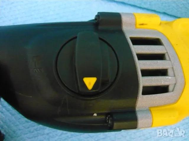 DeWALT D 25144 - мрежов перфоратор, снимка 3 - Перфоратори - 55847310