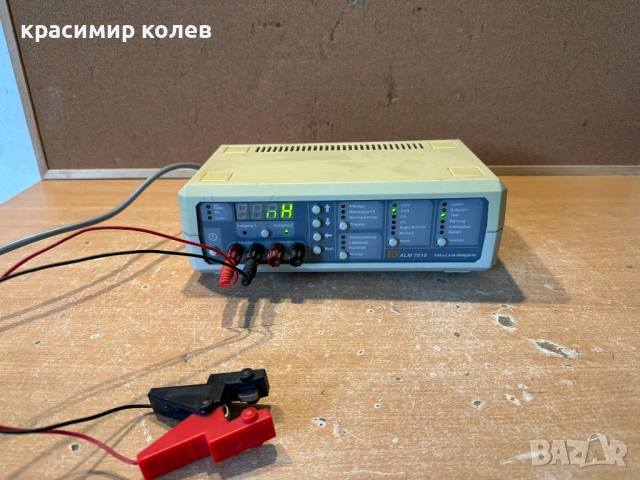 професионален акумулаторен зарядно-измервателен уред "ELV ALM 7010"