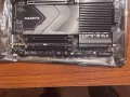 Дънна платка GIGABYTE X670 GAMING X AX сокет АМ5, DDR5, PCIe 5.0 M.2 SSD, снимка 6