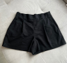 Дамски къси черни панталонки ZARA, M размер, снимка 1 - Панталони - 44791122