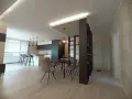 Продаваме Тристаен Апартамент в Центъра, снимка 2
